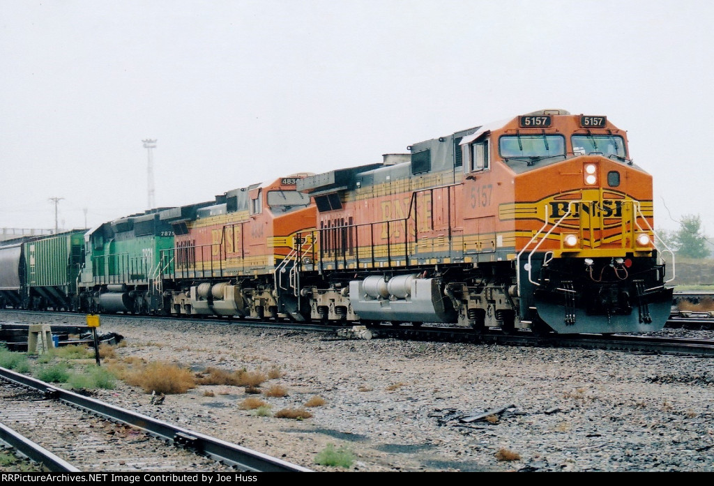 BNSF 5157 East